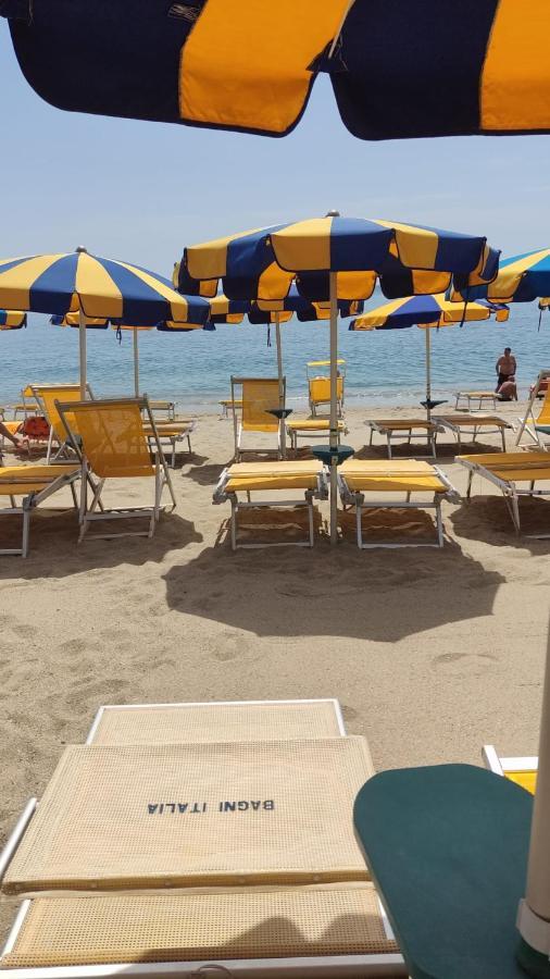 La Casa Del Mare Appartement Savona Buitenkant foto